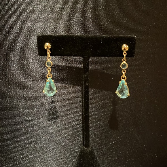 Earrings - Picture 3 of 7